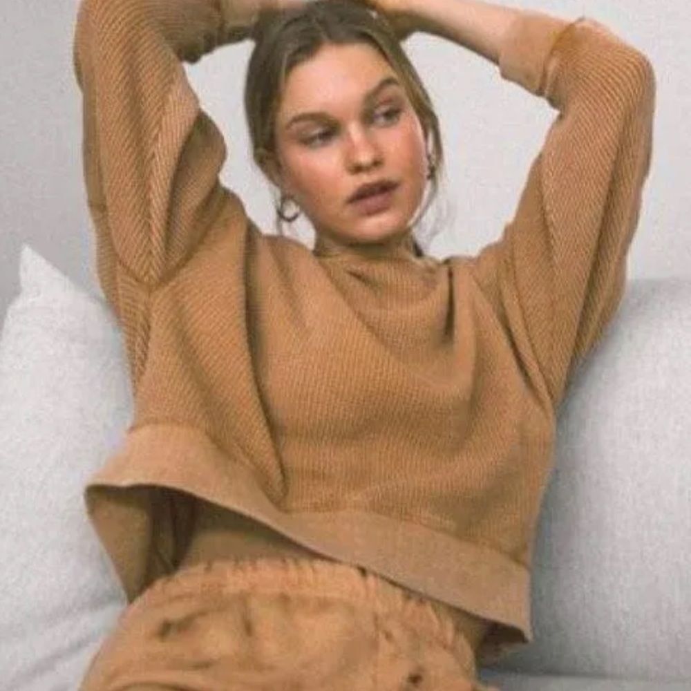 Out From Under by Urban Outfitters tan thermal long sleeved top size M